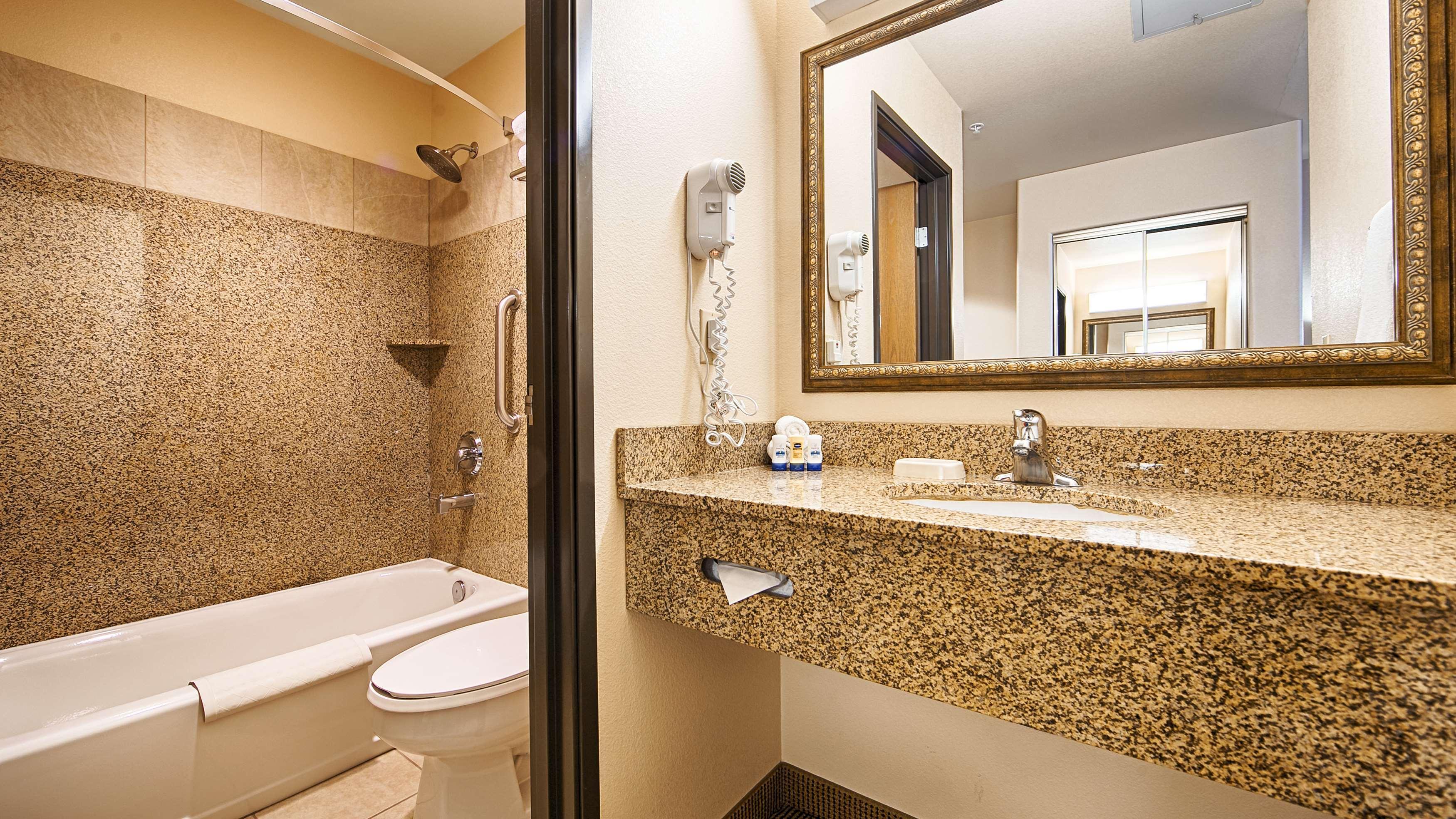Best Western Territorial Inn And Suites Bloomfield Екстер'єр фото