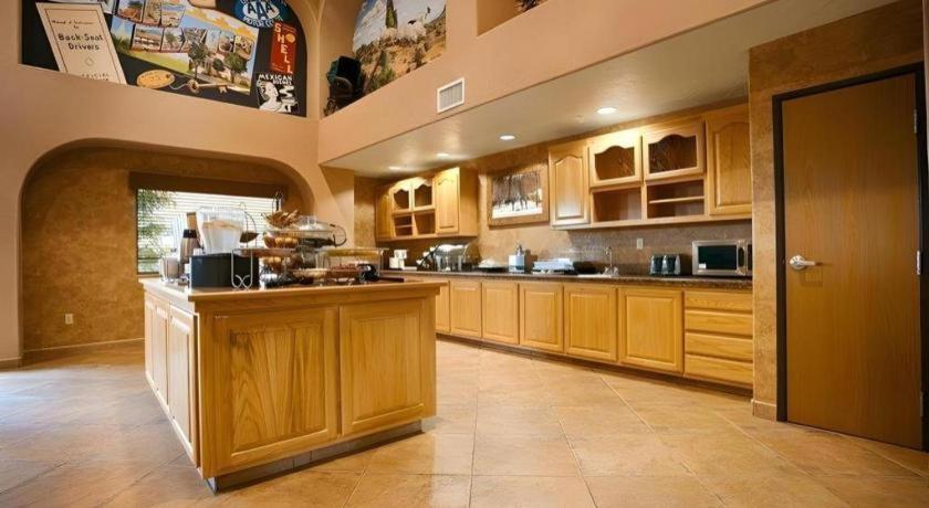 Best Western Territorial Inn And Suites Bloomfield Екстер'єр фото
